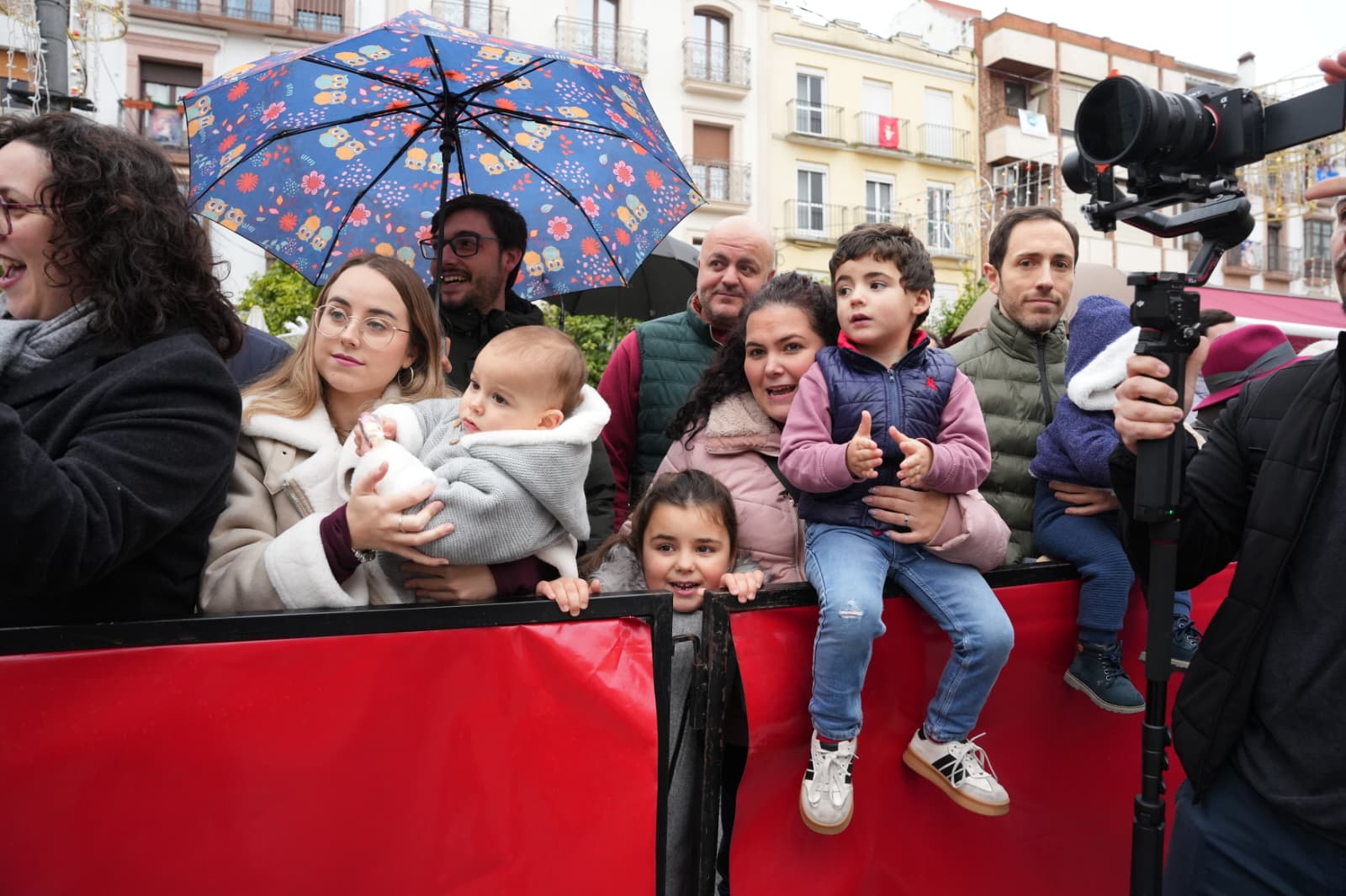 Los Reyes Magos acuden al portal de Belén para la Adoración al Niño Jesús
