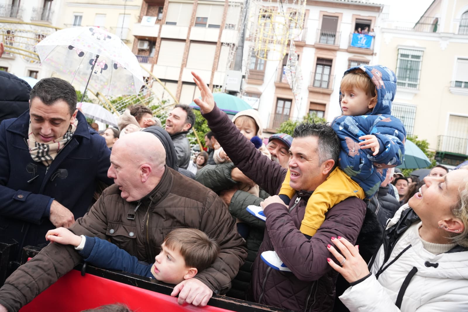Los Reyes Magos acuden al portal de Belén para la Adoración al Niño Jesús