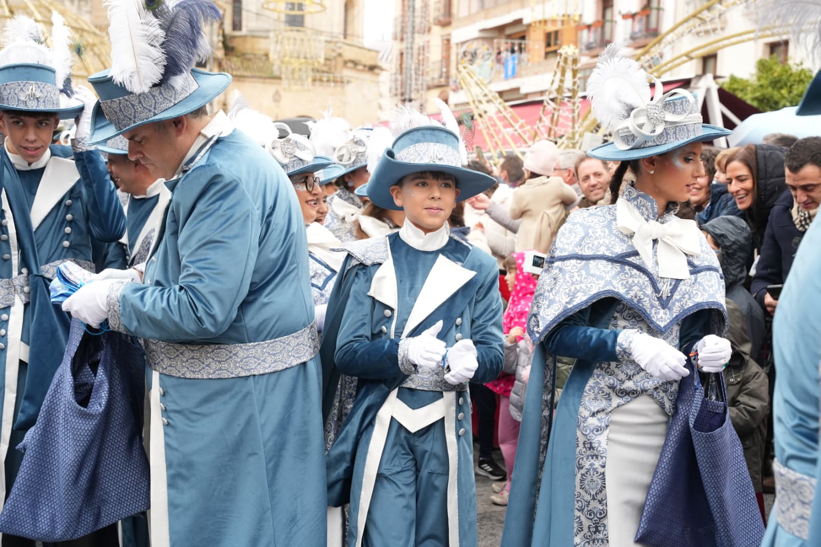 Los Reyes Magos acuden al portal de Belén para la Adoración al Niño Jesús