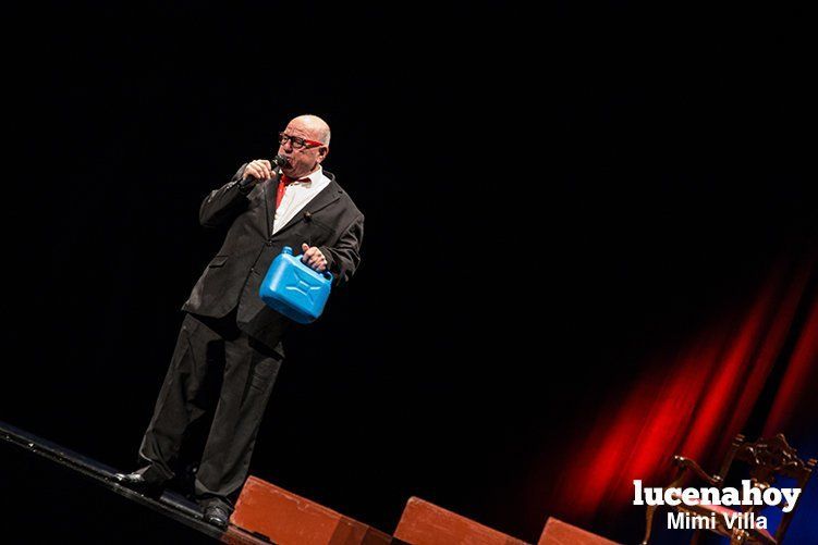 Galería: Leo Bassi deja en el Auditorio Municipal un espectáculo "brutal" con los mejores momentos de su carrera Galería: Leo Bassi deja en el Auditorio Municipal un espectáculo "brutal" con los mejores momentos de su carrera