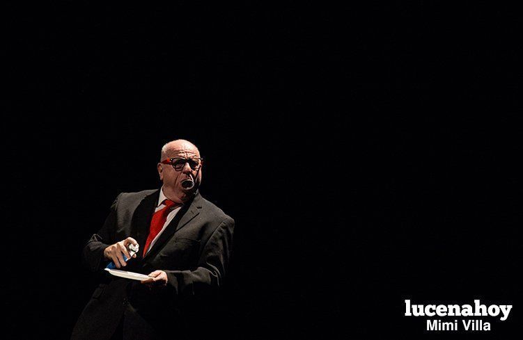 Galería: Leo Bassi deja en el Auditorio Municipal un espectáculo "brutal" con los mejores momentos de su carrera