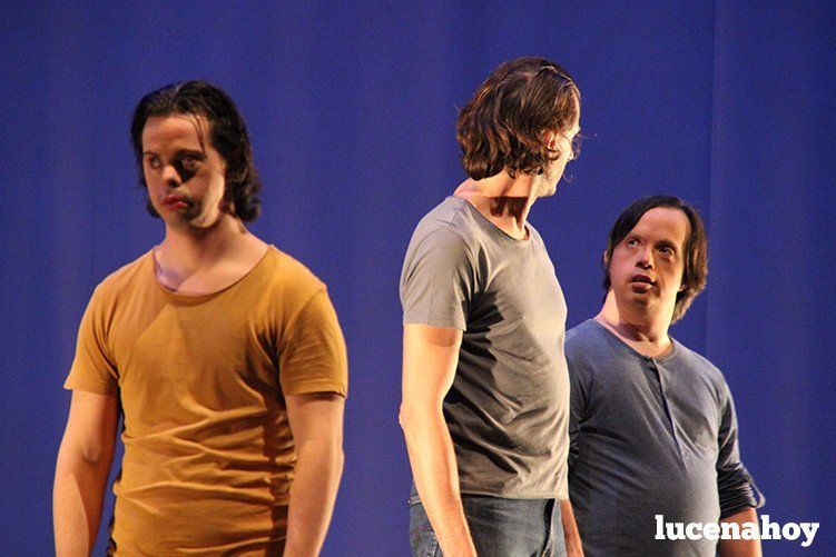 Galería: 'Danza Mobile' ilumina el auditorio con un espectáculo sobre la danza como factor de inclusión Galería: 'Danza Mobile' ilumina el auditorio con un espectáculo sobre la danza como factor de inclusión