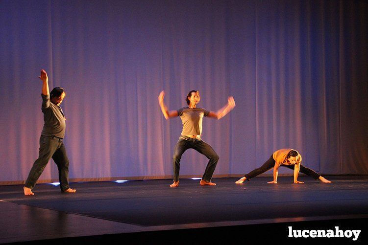 Galería: 'Danza Mobile' ilumina el auditorio con un espectáculo sobre la danza como factor de inclusión