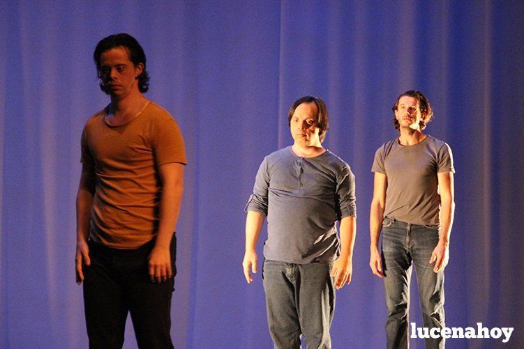 Galería: 'Danza Mobile' ilumina el auditorio con un espectáculo sobre la danza como factor de inclusión
