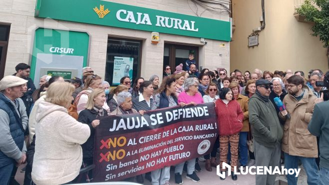 Manifestación en Jauja contra el cierre de Caja Rural