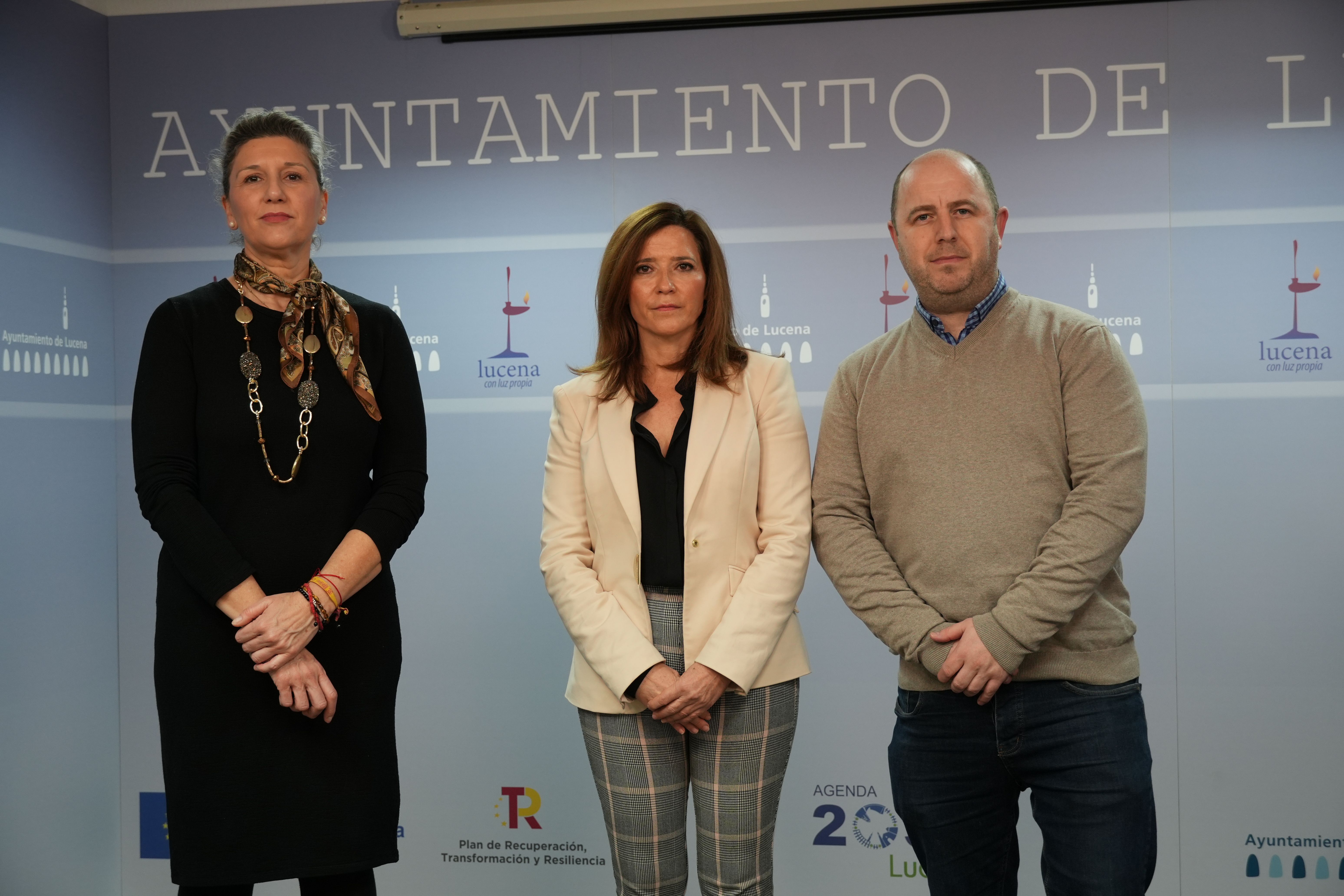 Miembros del grupo municipal del PSOE durante la rueda de prensa sobre las deficiencias en materia de iluminación 