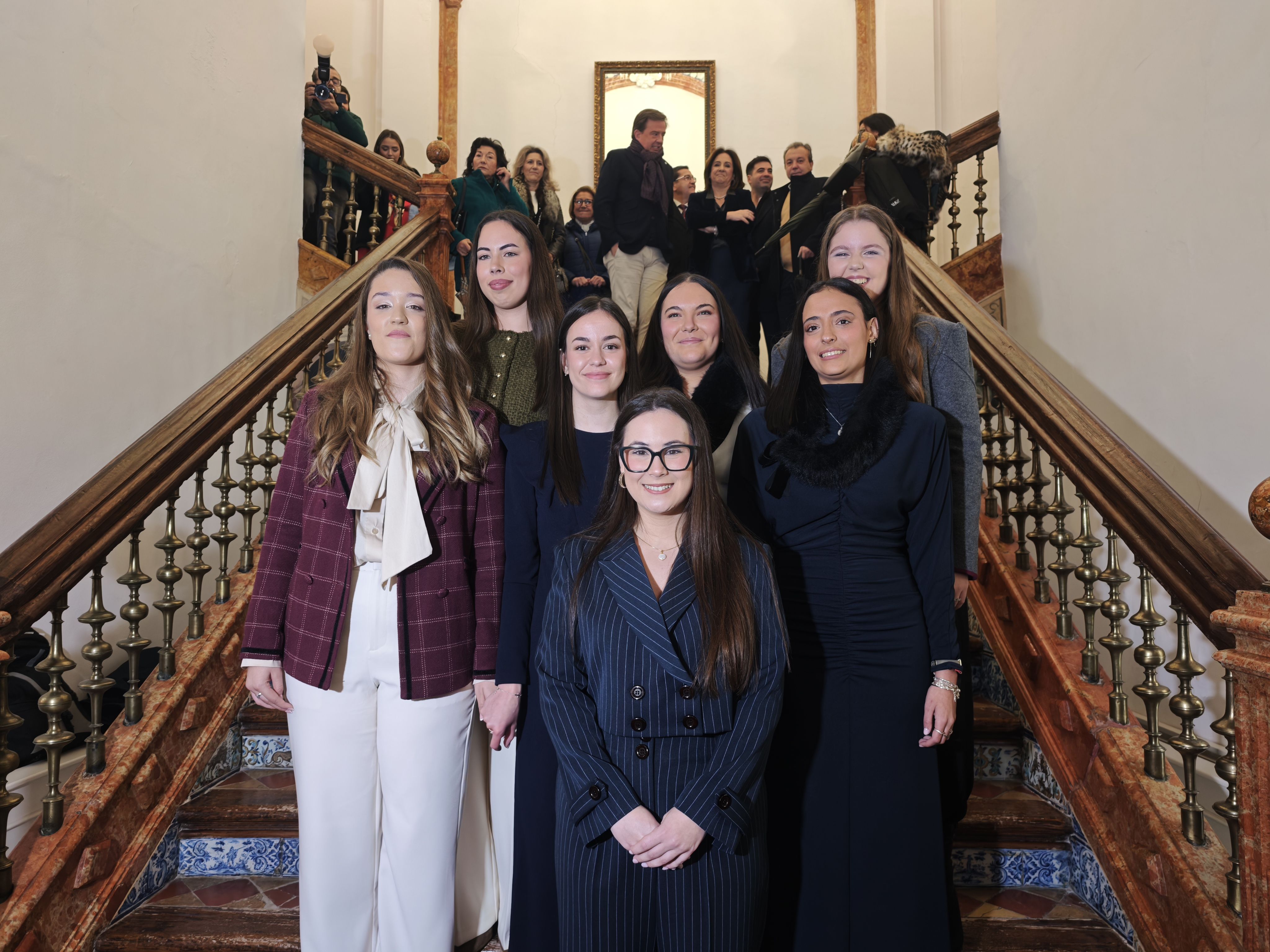La Aracelitana Mayor, Carmen Alba Delgado, y su Corte de Honor para las Fiestas Aracelitanas 2026