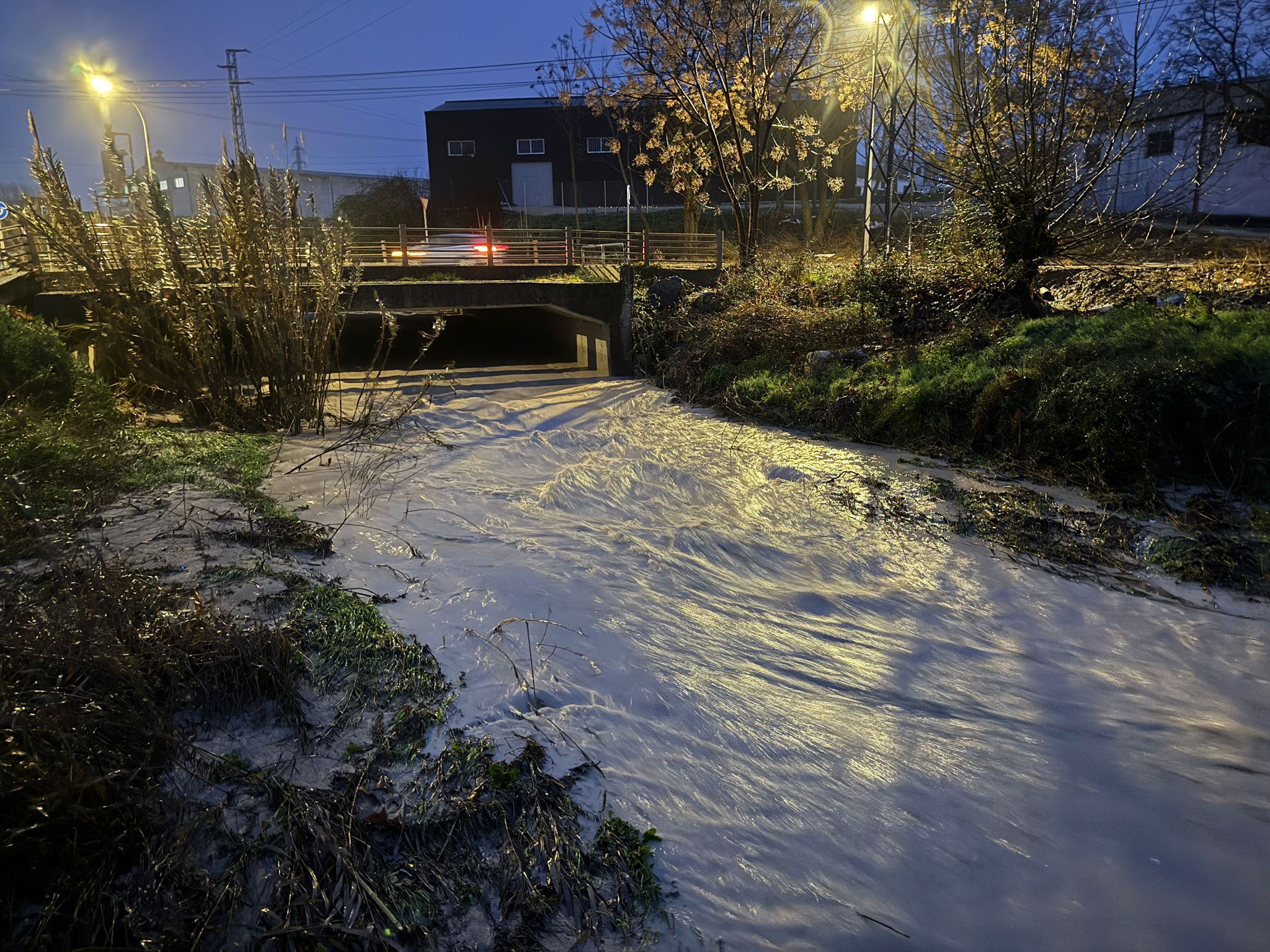 Paso del río Lucena por Puente Vadillo