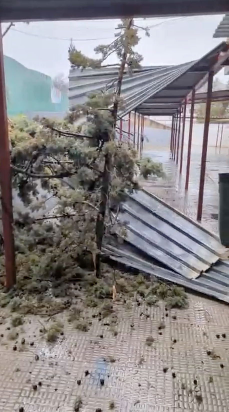 Daños provocados por el temporal en el colegio El Carmen