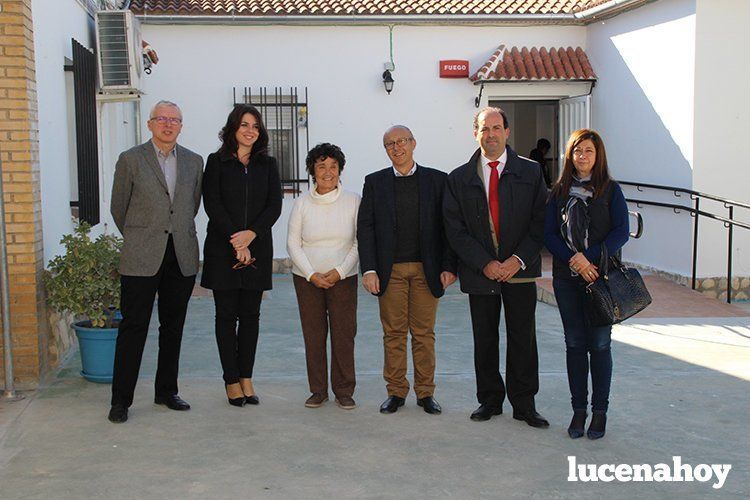  Autoridades asistentes hoy a la residencia de El Sauce, junto a Estrella Aguilera 