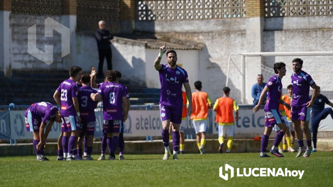 Rafa Gálvez anota el gol del triunfo ante el Coria CF. Foto: Antonio Dávila