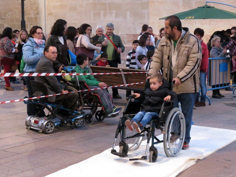 Galería: AMFE celebra con un circuito lúdico y la entrega de sus Premios a la Integración el Día Mundial de la Discapacidad