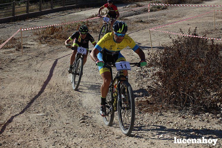 El ciclista gaditano Juan Domínguez y la cordobesa Elena Vilches ganan en Lucena en la primera prueba del I Circuito Provincial de BTT Rally