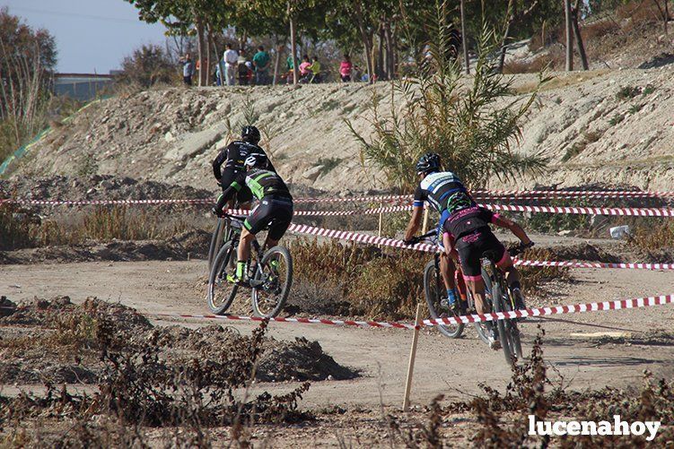 El ciclista gaditano Juan Domínguez y la cordobesa Elena Vilches ganan en Lucena en la primera prueba del I Circuito Provincial de BTT Rally El ciclista gaditano Juan Domínguez y la cordobesa Elena Vilches ganan en Lucena en la primera prueba del I Circuito Provincial de BTT Rally