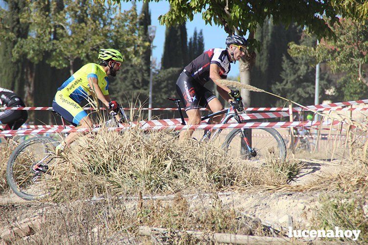 El ciclista gaditano Juan Domínguez y la cordobesa Elena Vilches ganan en Lucena en la primera prueba del I Circuito Provincial de BTT Rally