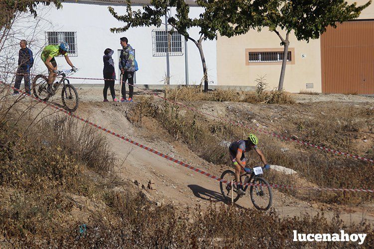 El ciclista gaditano Juan Domínguez y la cordobesa Elena Vilches ganan en Lucena en la primera prueba del I Circuito Provincial de BTT Rally