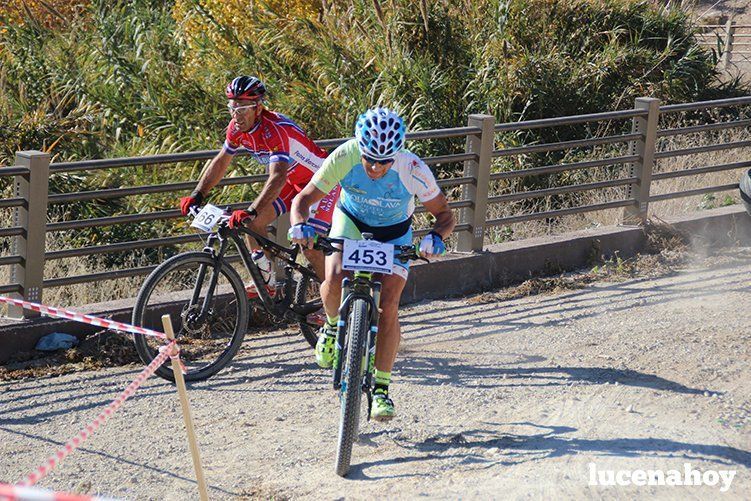 El ciclista gaditano Juan Domínguez y la cordobesa Elena Vilches ganan en Lucena en la primera prueba del I Circuito Provincial de BTT Rally