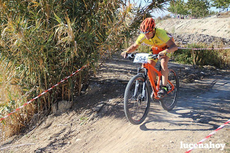 El ciclista gaditano Juan Domínguez y la cordobesa Elena Vilches ganan en Lucena en la primera prueba del I Circuito Provincial de BTT Rally El ciclista gaditano Juan Domínguez y la cordobesa Elena Vilches ganan en Lucena en la primera prueba del I Circuito Provincial de BTT Rally
