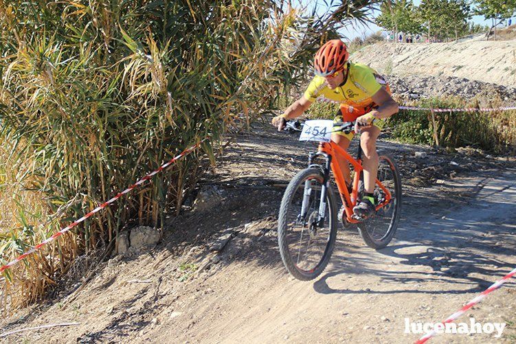 El ciclista gaditano Juan Domínguez y la cordobesa Elena Vilches ganan en Lucena en la primera prueba del I Circuito Provincial de BTT Rally