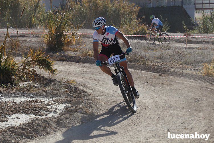 El ciclista gaditano Juan Domínguez y la cordobesa Elena Vilches ganan en Lucena en la primera prueba del I Circuito Provincial de BTT Rally