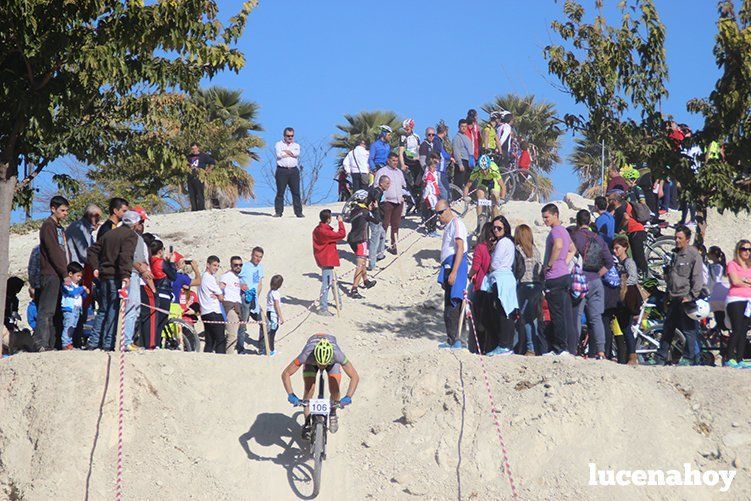 El ciclista gaditano Juan Domínguez y la cordobesa Elena Vilches ganan en Lucena en la primera prueba del I Circuito Provincial de BTT Rally