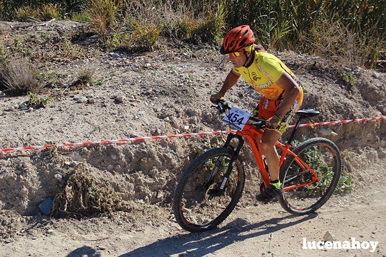 El ciclista gaditano Juan Domínguez y la cordobesa Elena Vilches ganan en Lucena en la primera prueba del I Circuito Provincial de BTT Rally