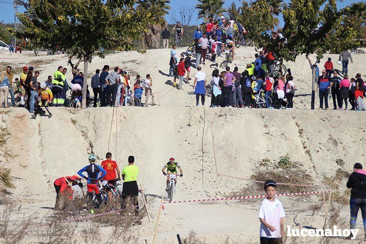 El ciclista gaditano Juan Domínguez y la cordobesa Elena Vilches ganan en Lucena en la primera prueba del I Circuito Provincial de BTT Rally El ciclista gaditano Juan Domínguez y la cordobesa Elena Vilches ganan en Lucena en la primera prueba del I Circuito Provincial de BTT Rally