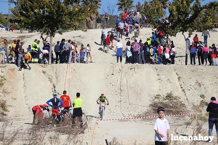 El ciclista gaditano Juan Domínguez y la cordobesa Elena Vilches ganan en Lucena en la primera prueba del I Circuito Provincial de BTT Rally