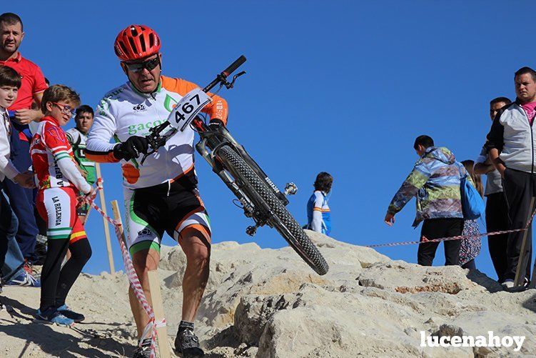 El ciclista gaditano Juan Domínguez y la cordobesa Elena Vilches ganan en Lucena en la primera prueba del I Circuito Provincial de BTT Rally