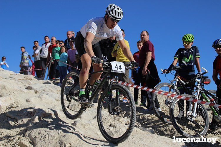 El ciclista gaditano Juan Domínguez y la cordobesa Elena Vilches ganan en Lucena en la primera prueba del I Circuito Provincial de BTT Rally