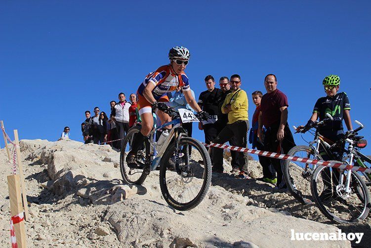 El ciclista gaditano Juan Domínguez y la cordobesa Elena Vilches ganan en Lucena en la primera prueba del I Circuito Provincial de BTT Rally