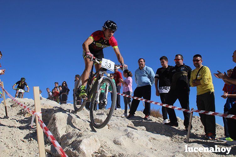 El ciclista gaditano Juan Domínguez y la cordobesa Elena Vilches ganan en Lucena en la primera prueba del I Circuito Provincial de BTT Rally