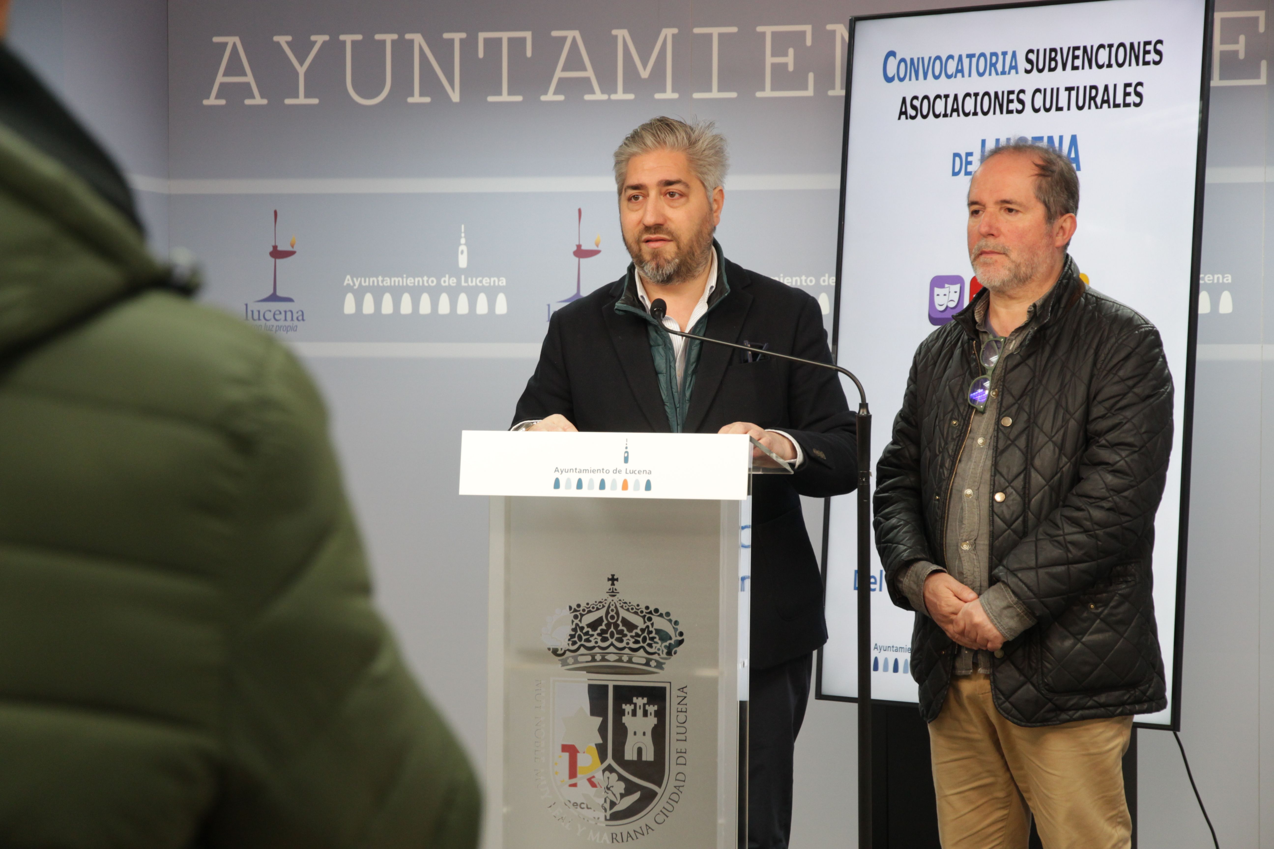 Presentación de la convocatoria de ayudas por parte de Francisco Barbancho y Julio Flores, técnico de Cultura