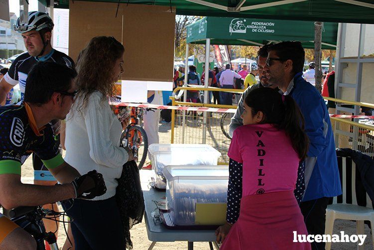 El ciclista gaditano Juan Domínguez y la cordobesa Elena Vilches ganan en Lucena en la primera prueba del I Circuito Provincial de BTT Rally