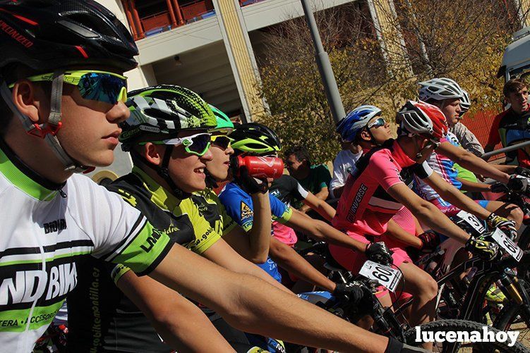 El ciclista gaditano Juan Domínguez y la cordobesa Elena Vilches ganan en Lucena en la primera prueba del I Circuito Provincial de BTT Rally