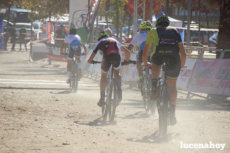 El ciclista gaditano Juan Domínguez y la cordobesa Elena Vilches ganan en Lucena en la primera prueba del I Circuito Provincial de BTT Rally