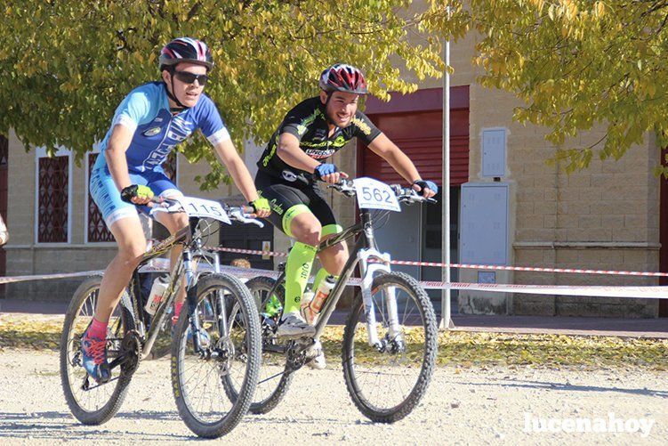 El ciclista gaditano Juan Domínguez y la cordobesa Elena Vilches ganan en Lucena en la primera prueba del I Circuito Provincial de BTT Rally