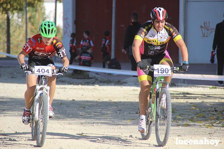 El ciclista gaditano Juan Domínguez y la cordobesa Elena Vilches ganan en Lucena en la primera prueba del I Circuito Provincial de BTT Rally