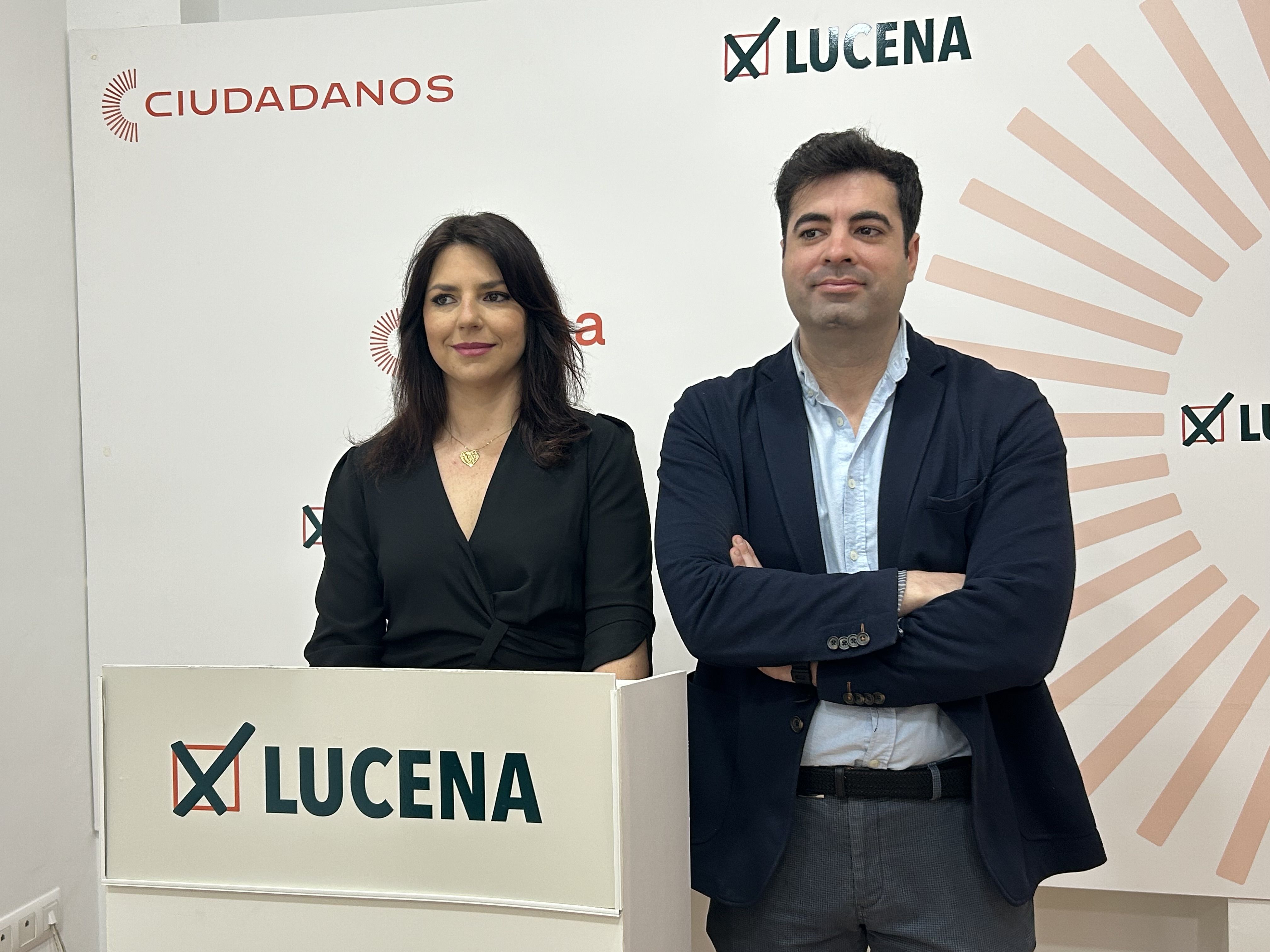 Purificación Joyera y Jesús López durante la presentación de la rueda de prensa