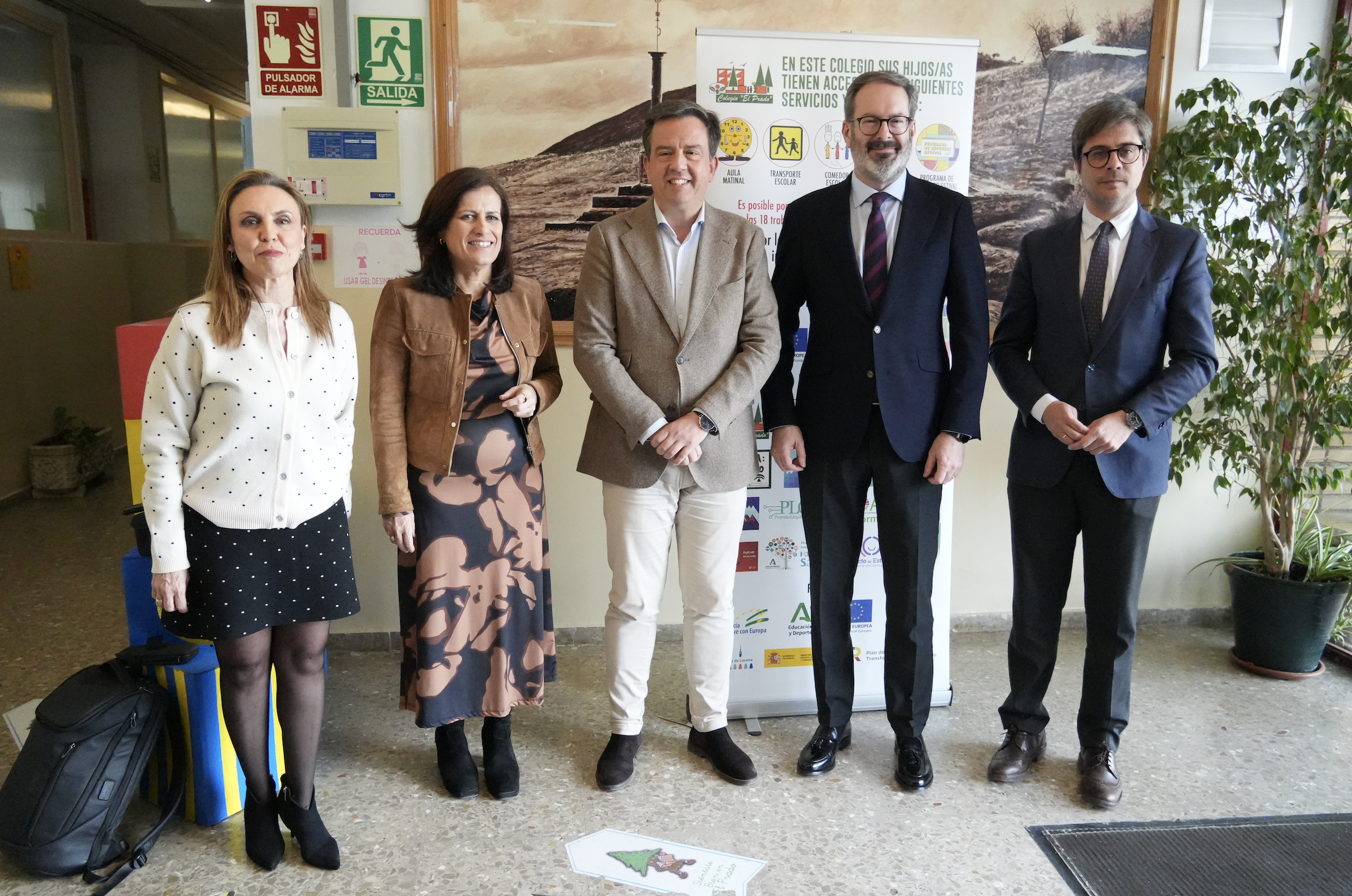 Un momento de la visita al colegio El Prado