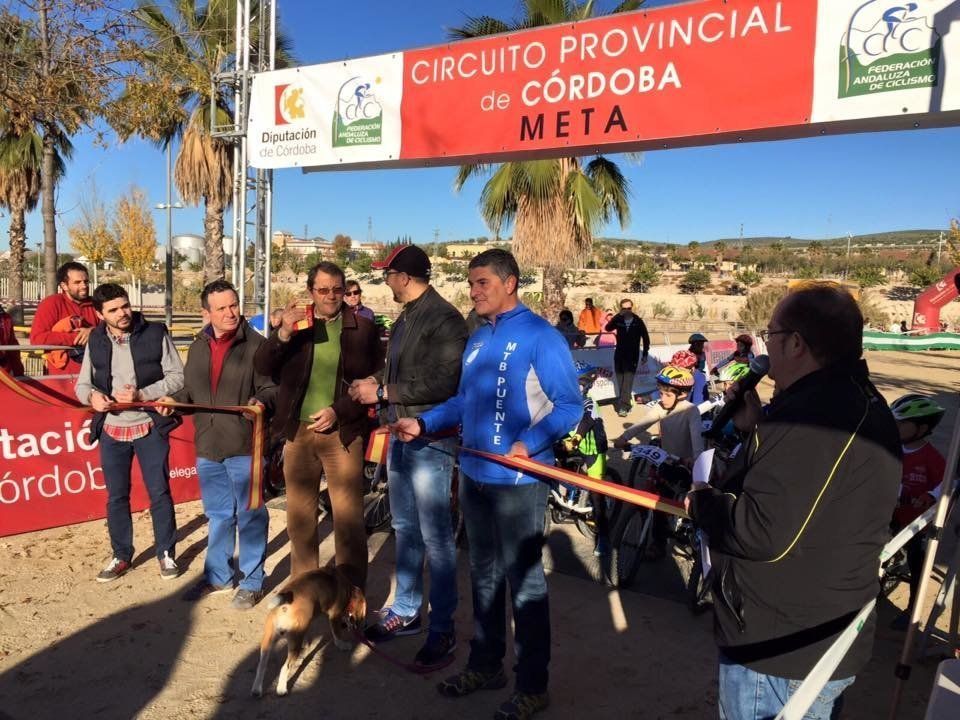 El ciclista gaditano Juan Domínguez y la cordobesa Elena Vilches ganan en Lucena en la primera prueba del I Circuito Provincial de BTT Rally