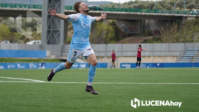 Manu Molina celebra su gol ante el Pozoblanco. Foto: Antonio Dávila