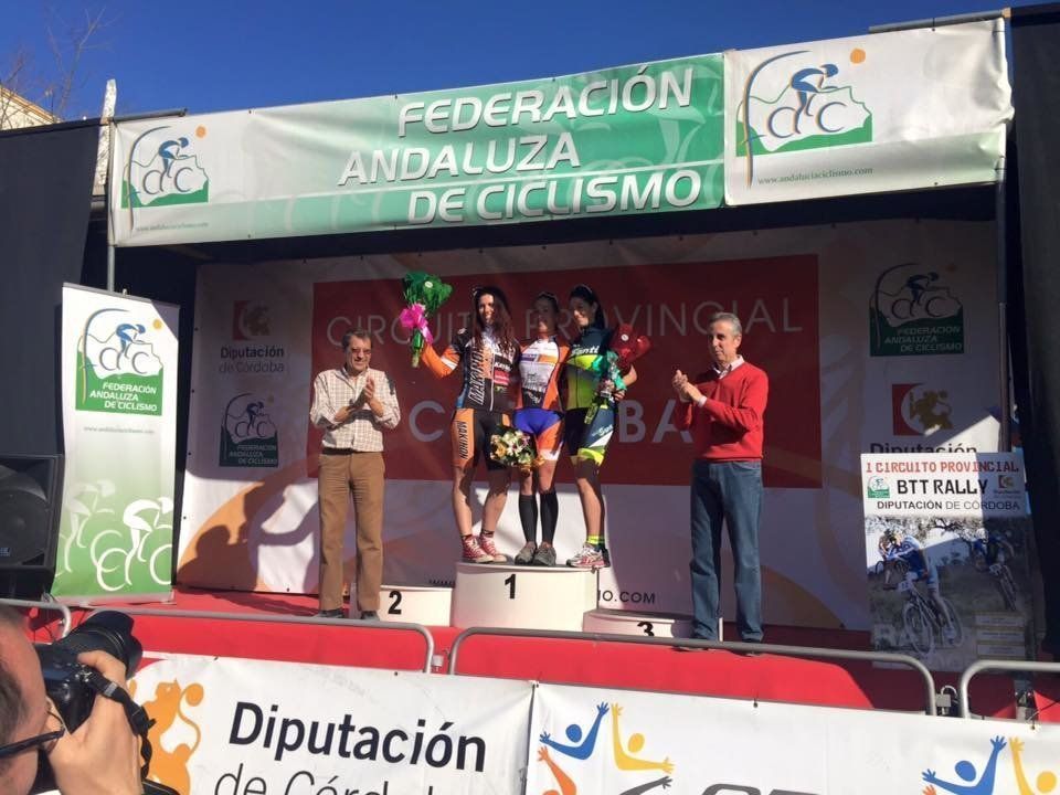 El ciclista gaditano Juan Domínguez y la cordobesa Elena Vilches ganan en Lucena en la primera prueba del I Circuito Provincial de BTT Rally