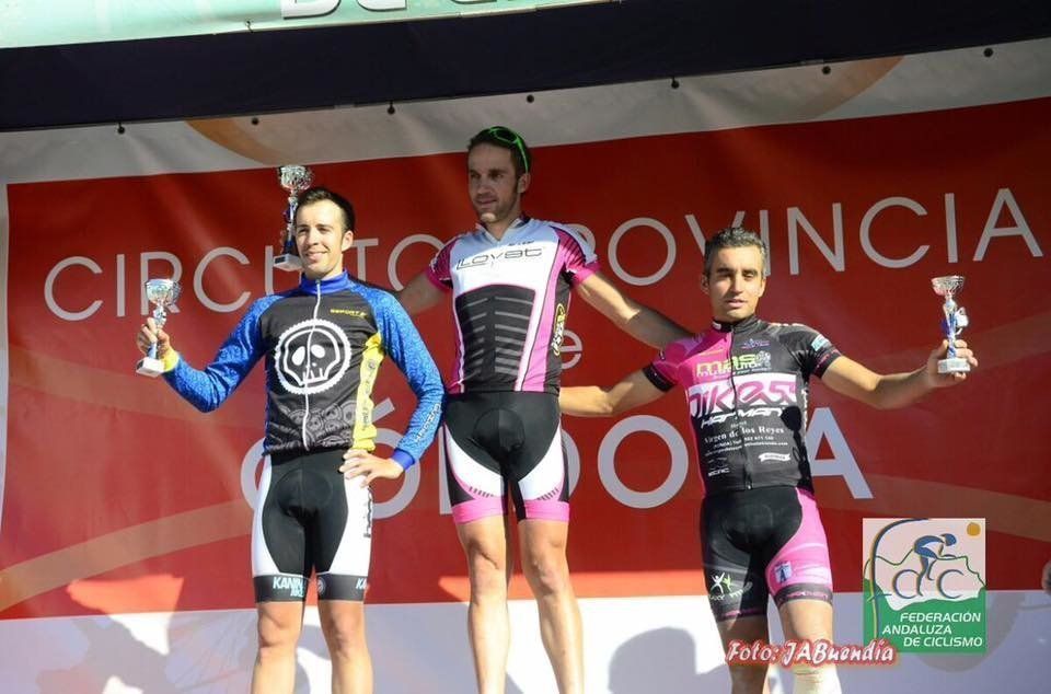 El ciclista gaditano Juan Domínguez y la cordobesa Elena Vilches ganan en Lucena en la primera prueba del I Circuito Provincial de BTT Rally El ciclista gaditano Juan Domínguez y la cordobesa Elena Vilches ganan en Lucena en la primera prueba del I Circuito Provincial de BTT Rally