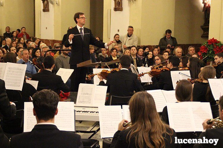 Foto Galería: Magistral concierto de Navidad de la Orquesta Sinfónica del Conservatorio, la Coral Lucentina y la Escolanía de la EMMD