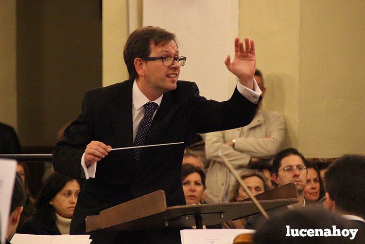 Foto Galería: Magistral concierto de Navidad de la Orquesta Sinfónica del Conservatorio, la Coral Lucentina y la Escolanía de la EMMD