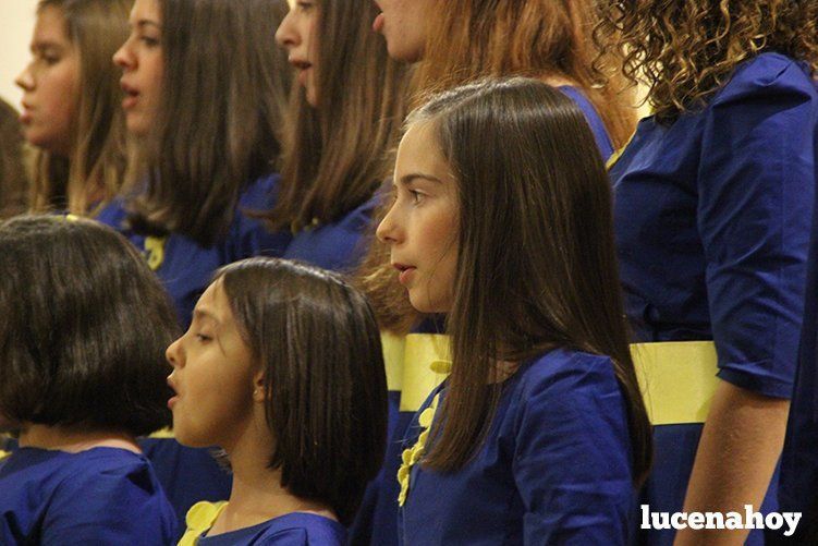 Foto Galería: Magistral concierto de Navidad de la Orquesta Sinfónica del Conservatorio, la Coral Lucentina y la Escolanía de la EMMD