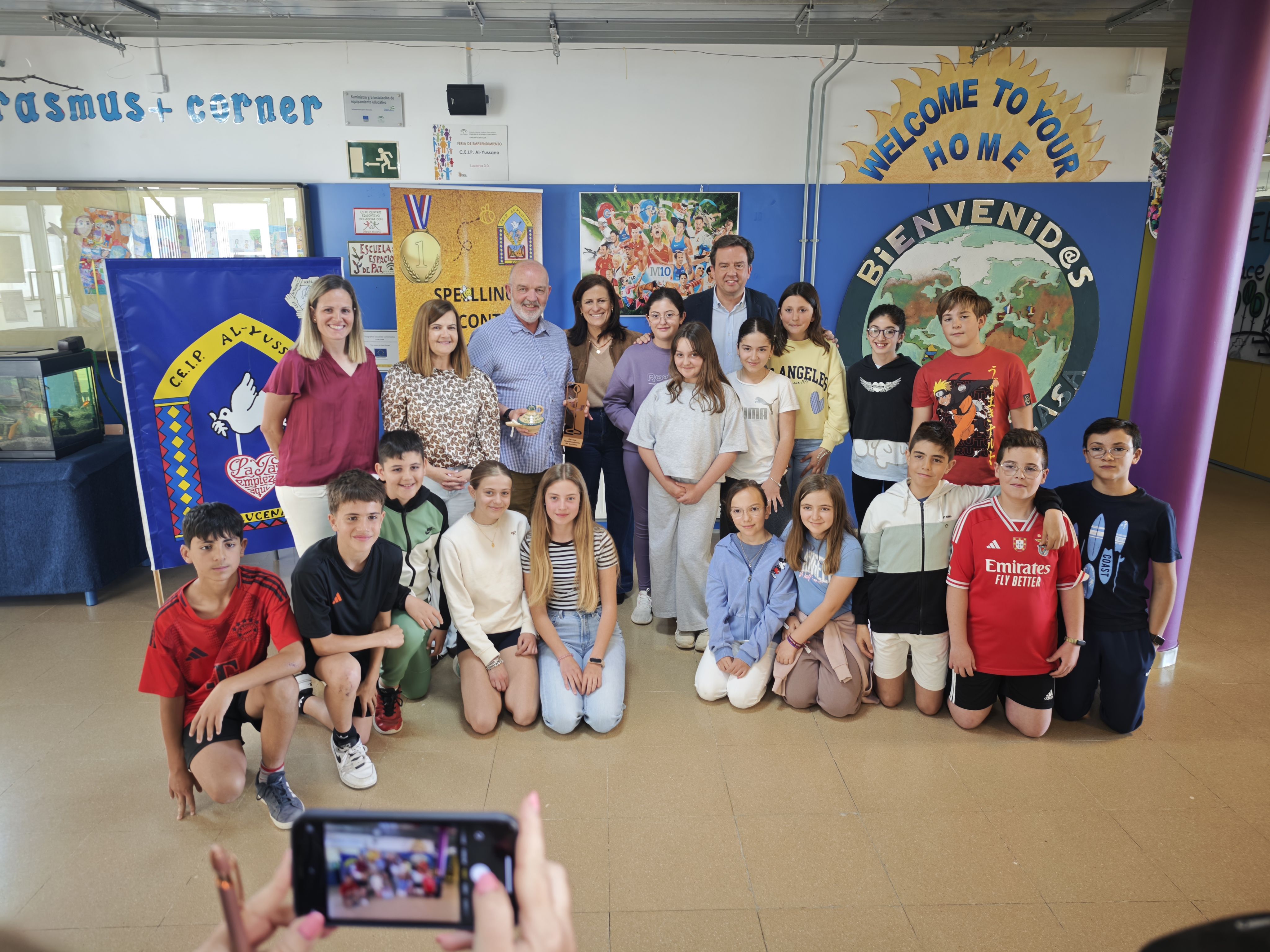Presentación de la fundación estadounidense J.D.O. Foundation en el marco de un proyecto educativo internacional que desarrolla en el CEIP Al-Yussana