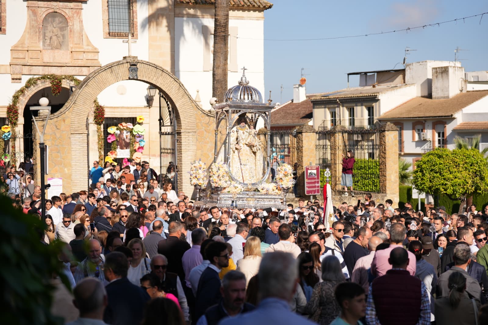 Salida de María Stma. de Araceli de la parroquia del Carmen