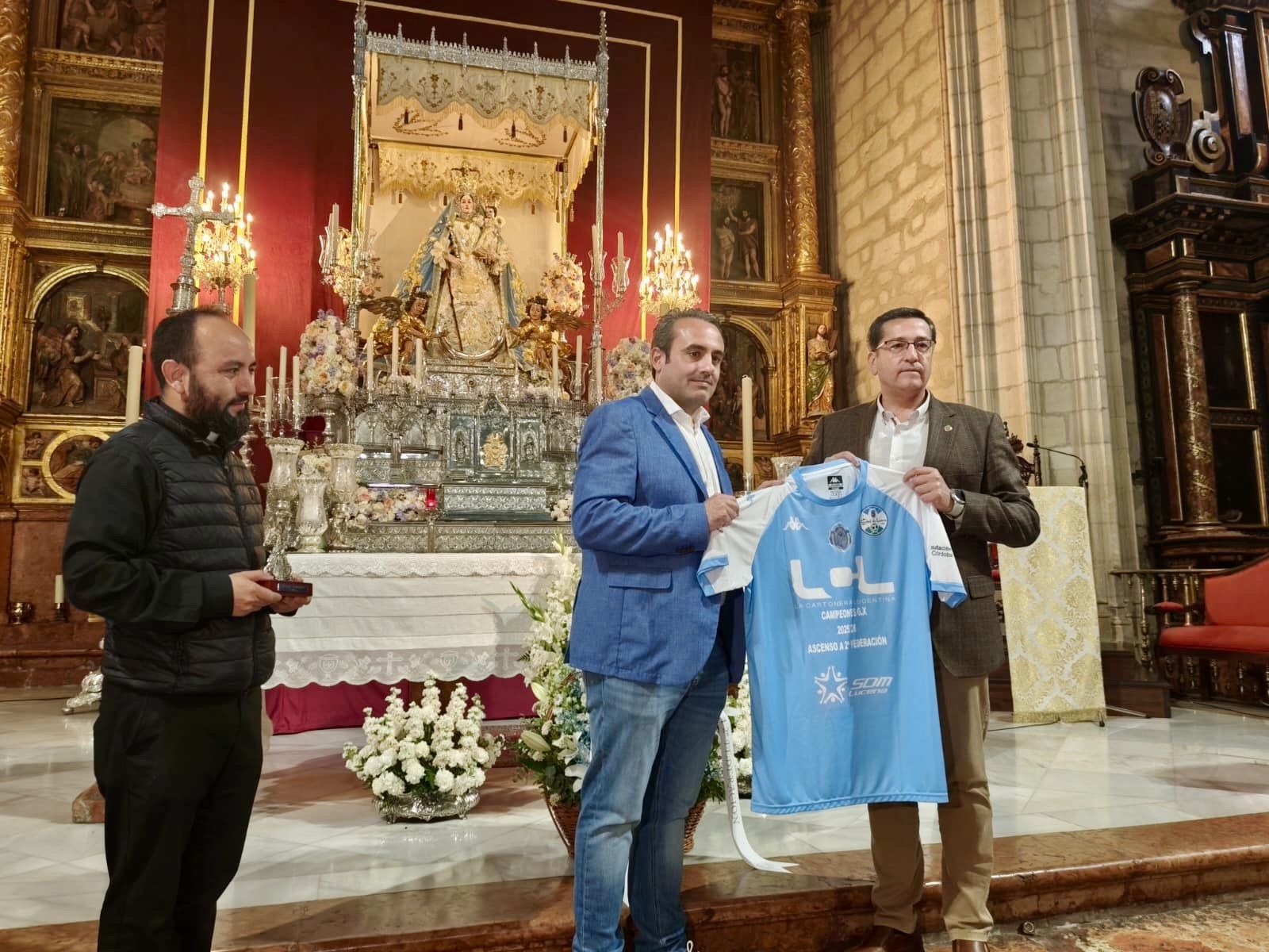 El Ciudad de Lucena celebra el ascenso a 2ª RFEF